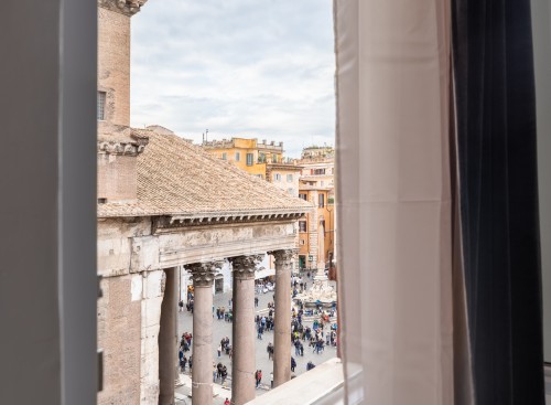 Pantheon at your feet