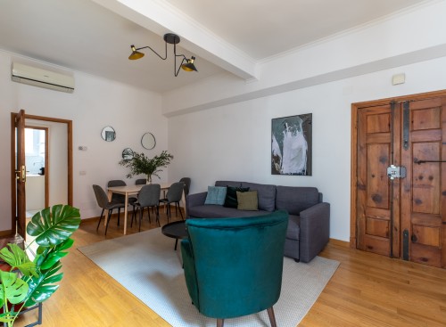 Spanish Steps Elegant Apartment
